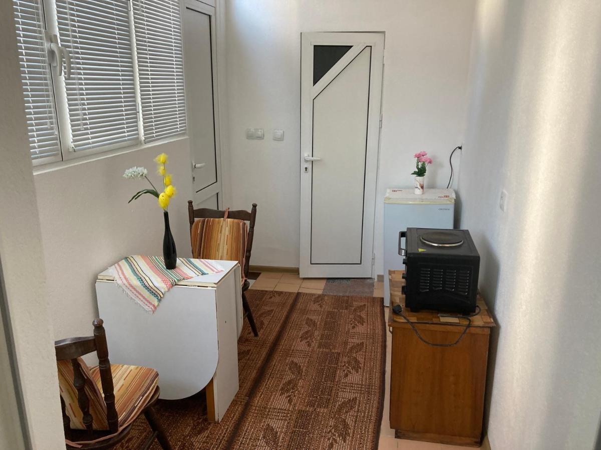 Private Room With Lovely Yard Sandanski Buitenkant foto
