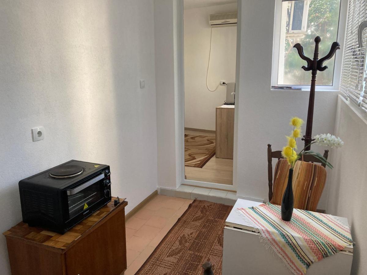 Private Room With Lovely Yard Sandanski Buitenkant foto